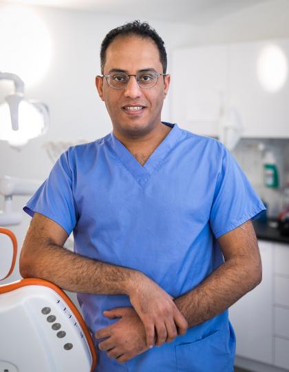 Dr. Alqubaty Ryad - Dental